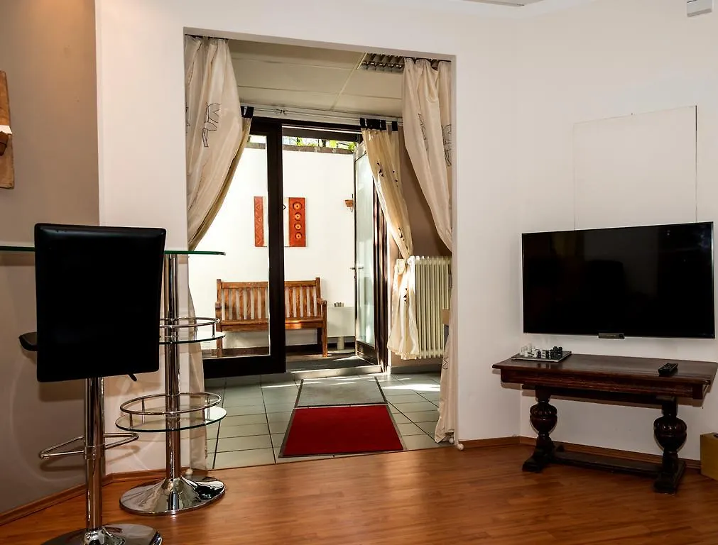 Garden House & East Park-Apartments Grossdorf