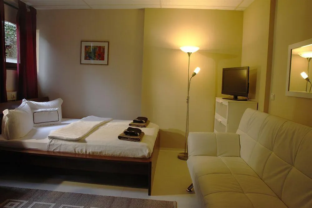 Garden House & East Park-Apartments Grossdorf  Austria