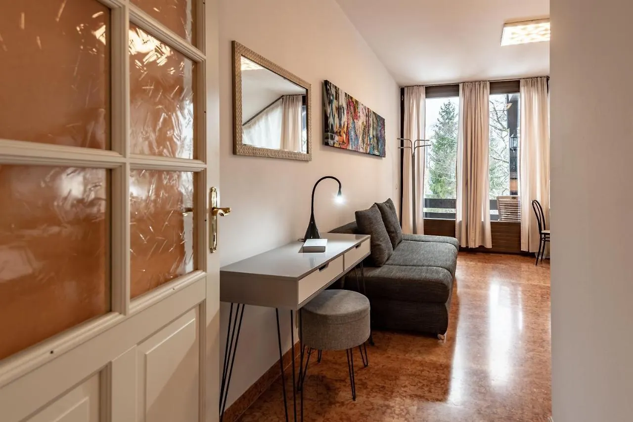 Garden House & East Park-Apartments Grossdorf  Austria