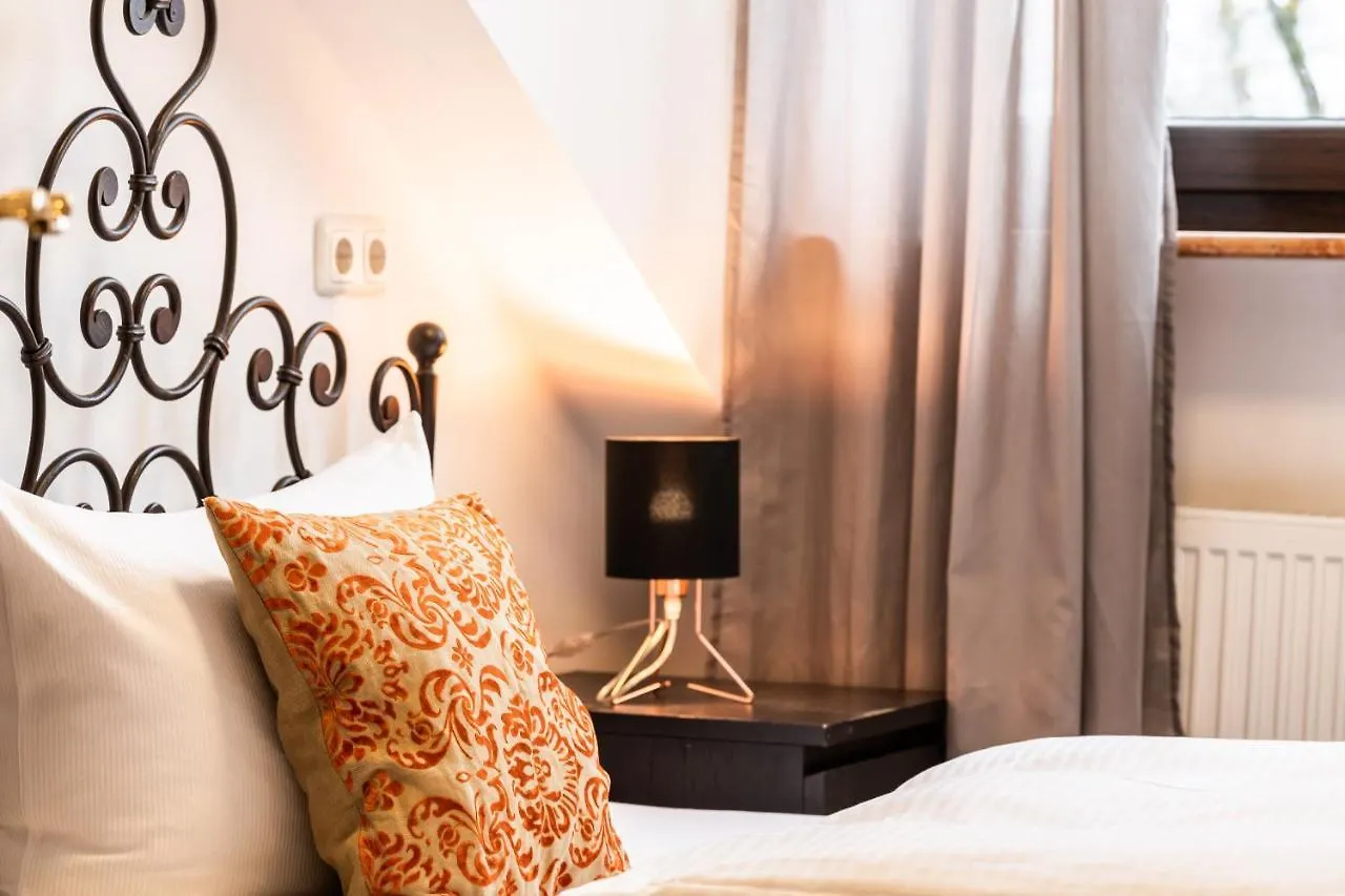 Garden House & East Park-Apartments Grossdorf